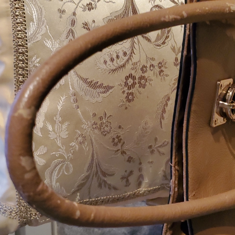 Purse - Picture 4 of 10